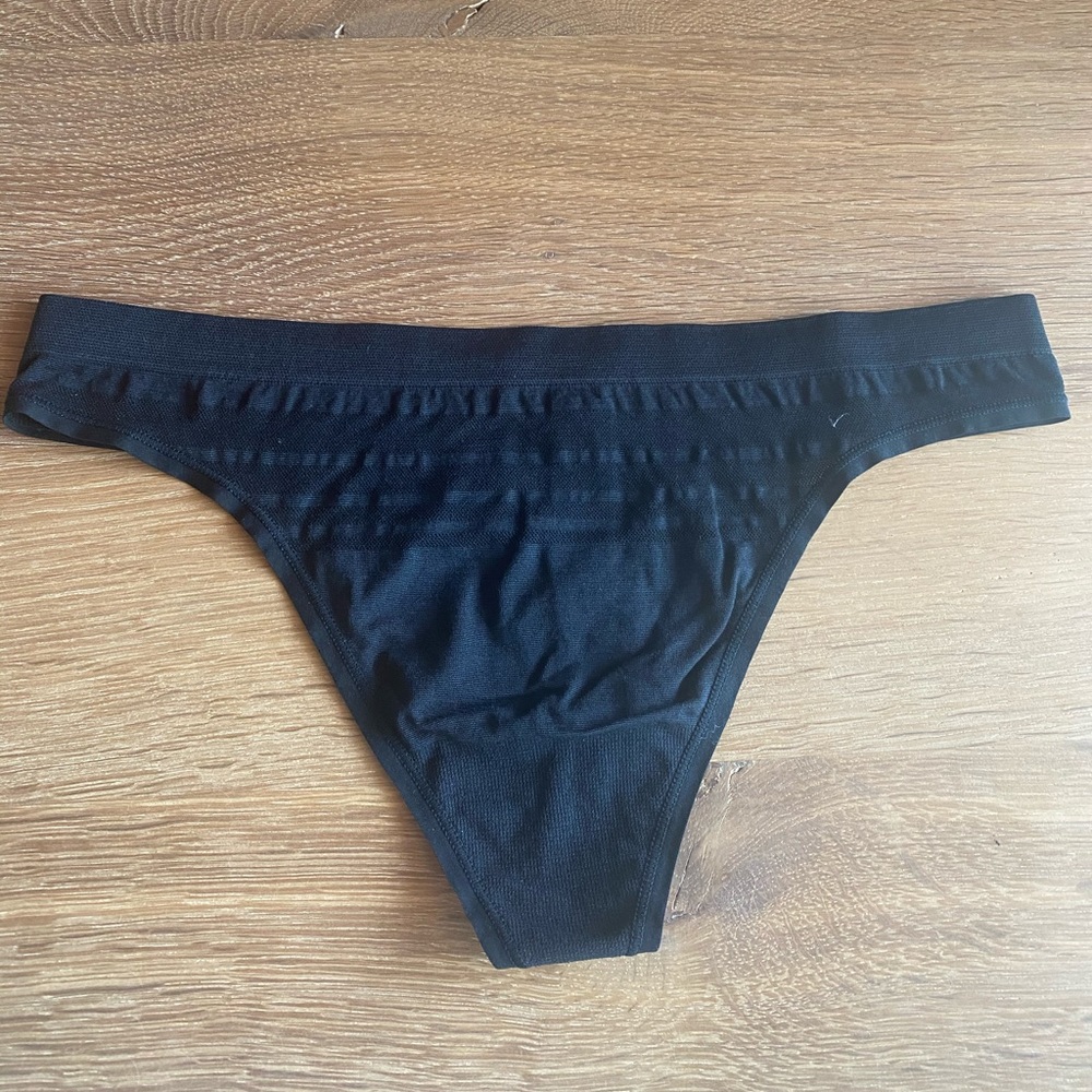 Victoria’s Secret Black Thong